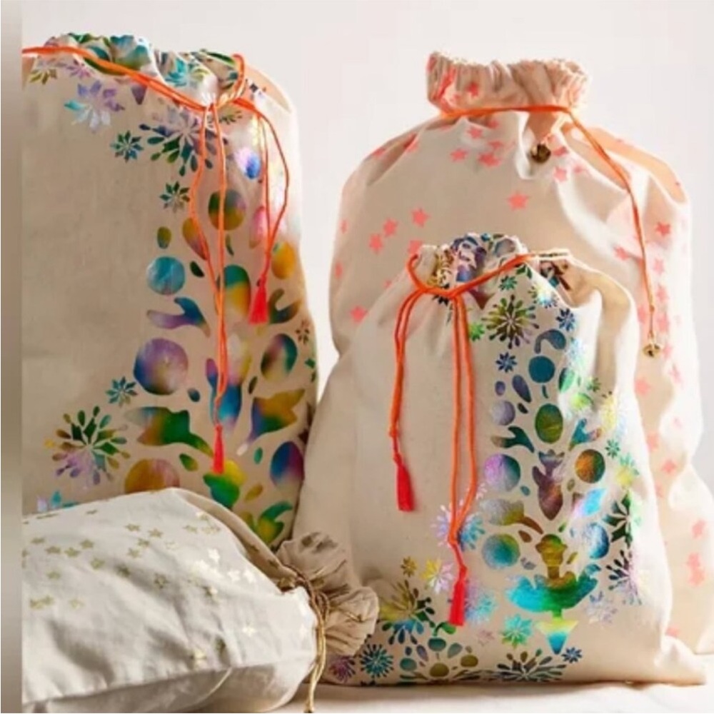 Free People Limited Edition Holiday Gift Bag Size Small Multi-Color Gift Sak New - Picture 3 of 6